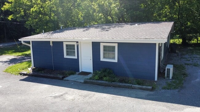Building Photo - 604 Lester Rd Rental