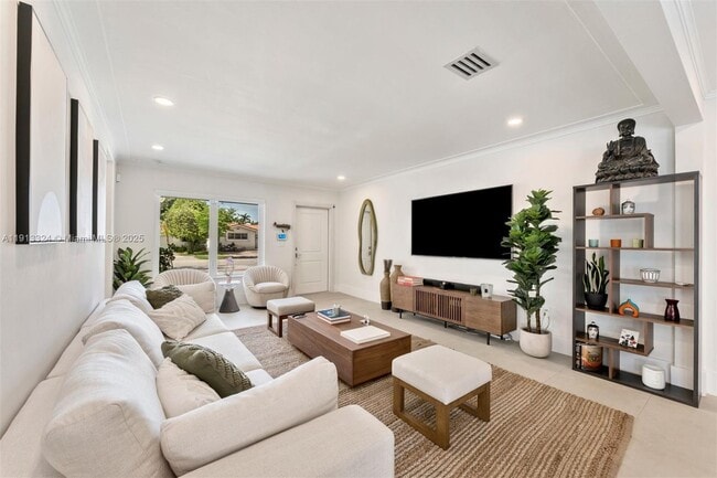 Photo - 45 Palermo Ave Casa