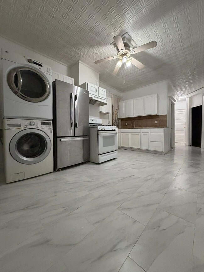 Photo - 84 W 9TH St Unit 1