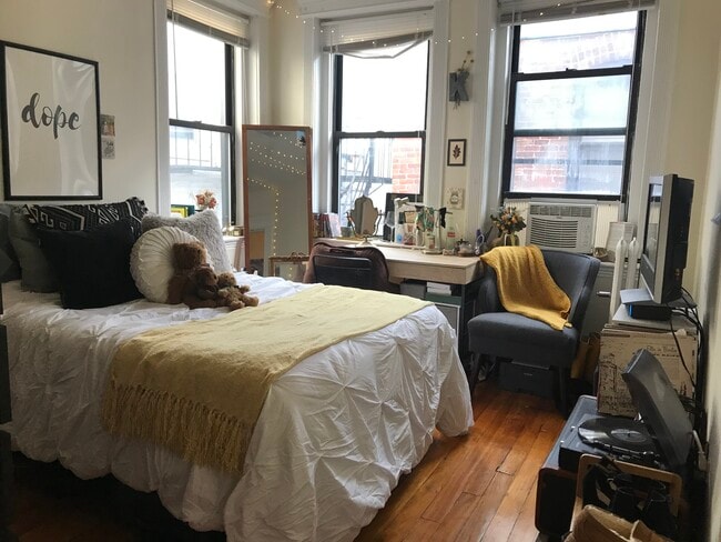 Photo - 54 Burbank St