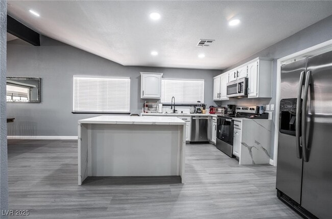 Building Photo - 7439 Trudy Ln