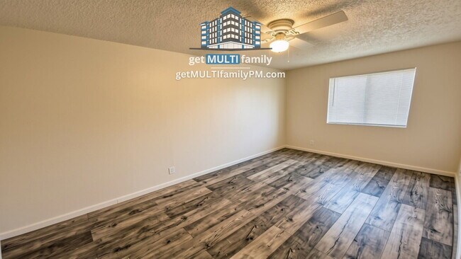 Photo - 7120 N 66th Dr Unit 101