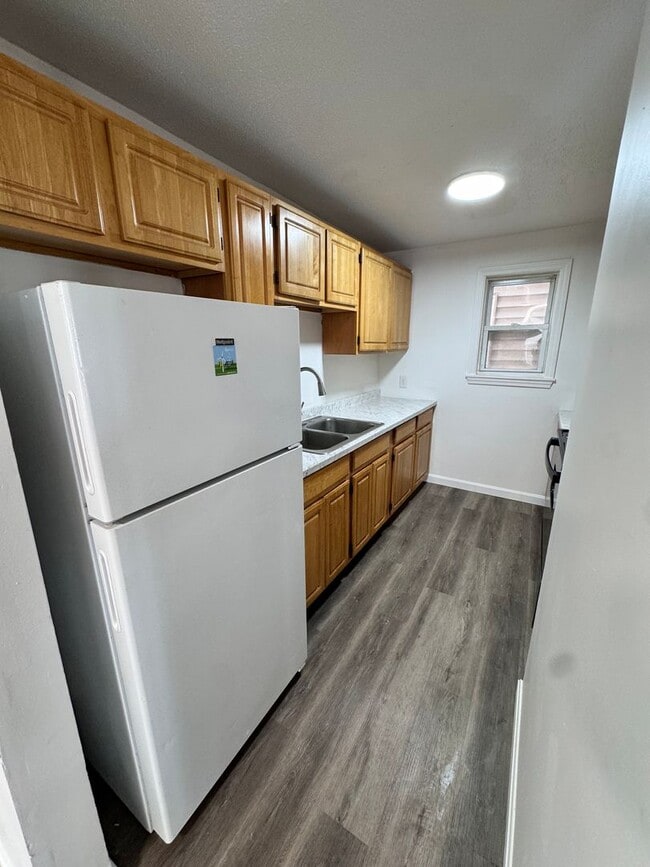 Photo - 17 Basset street Unit A