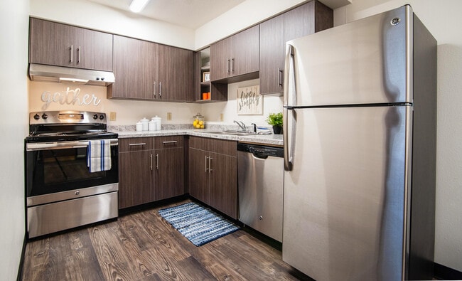 Kitchen - South Meadow Apartments