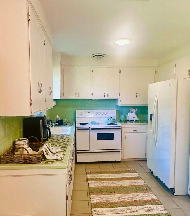 Photo - 27 Escalona Ave