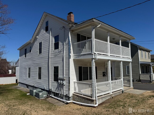 Building Photo - 154 George St Unit 1