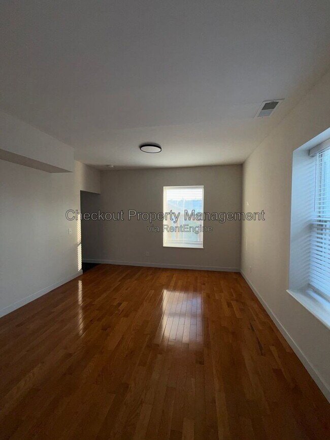 Photo - 5531 Pershing Ave Unit 32