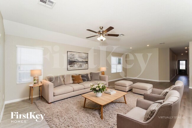 Photo - 1204 Treehouse Ln