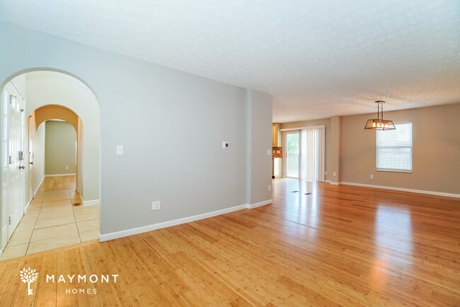 Photo - 1335 Telham Ct