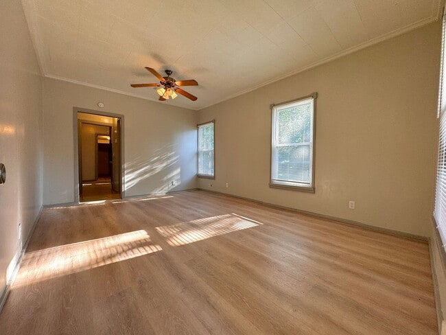 Photo - 2608 E Archer St