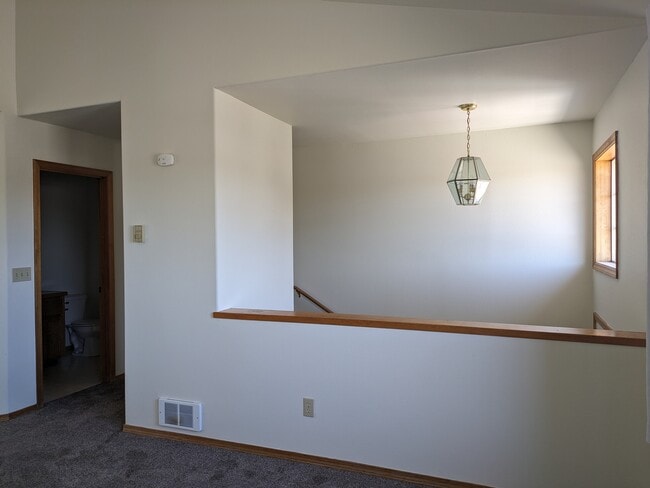 Photo - 1922 SW Reindeer Ave