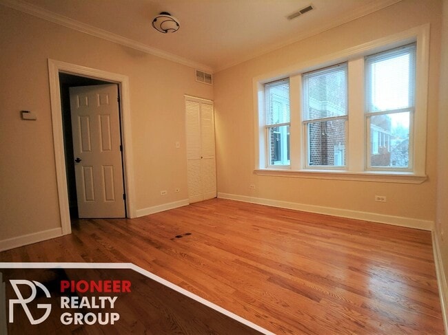 3254 N Clifton Ave Unit 3
