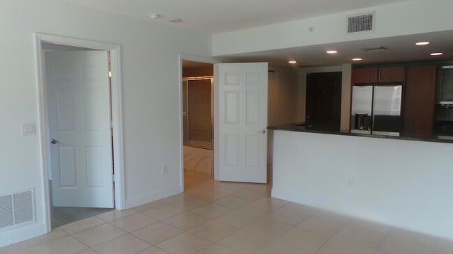 Photo - 610 Clematis St Unit 403