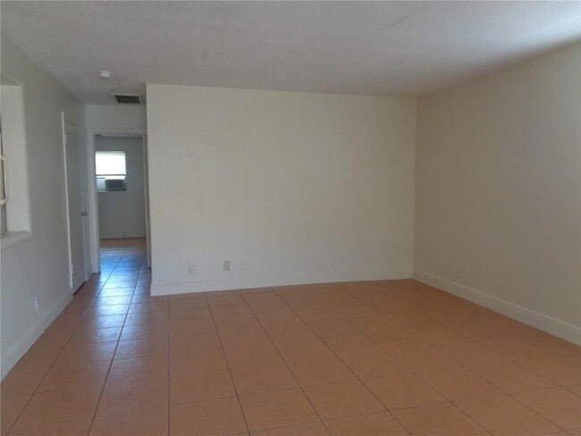 Photo - 3640 NE 1st Ave. Unit 1