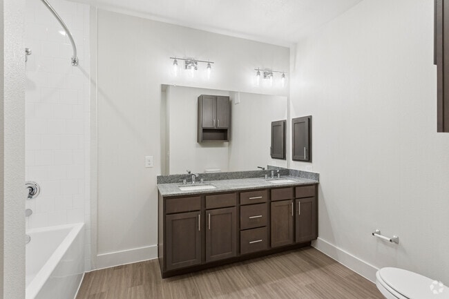 3BR, 2BA - 1,281SF - Second Bathroom
