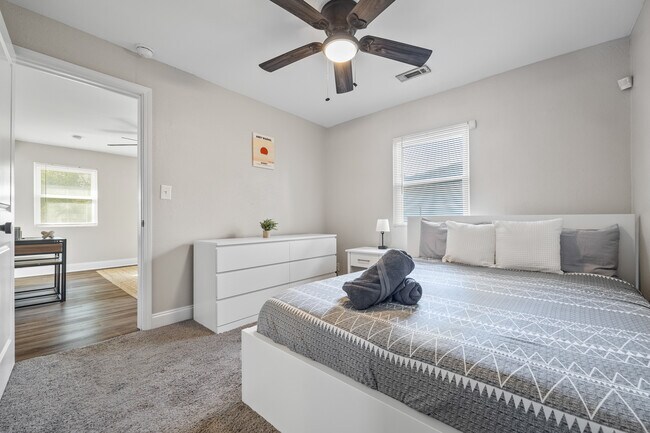 Photo - 76 Haygood Ave SE Unidad Haygood A