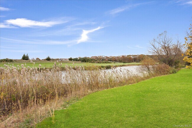 Photo - 2995 Laurel Trail