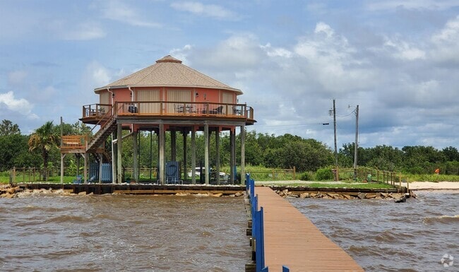Building Photo - 4304 Beach Blvd Rental