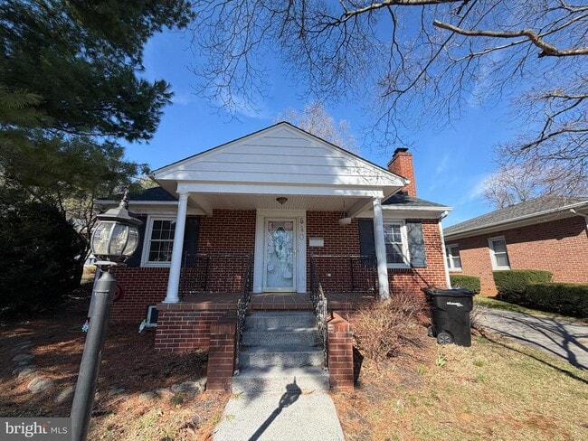 Building Photo - 540 Bellview Ave