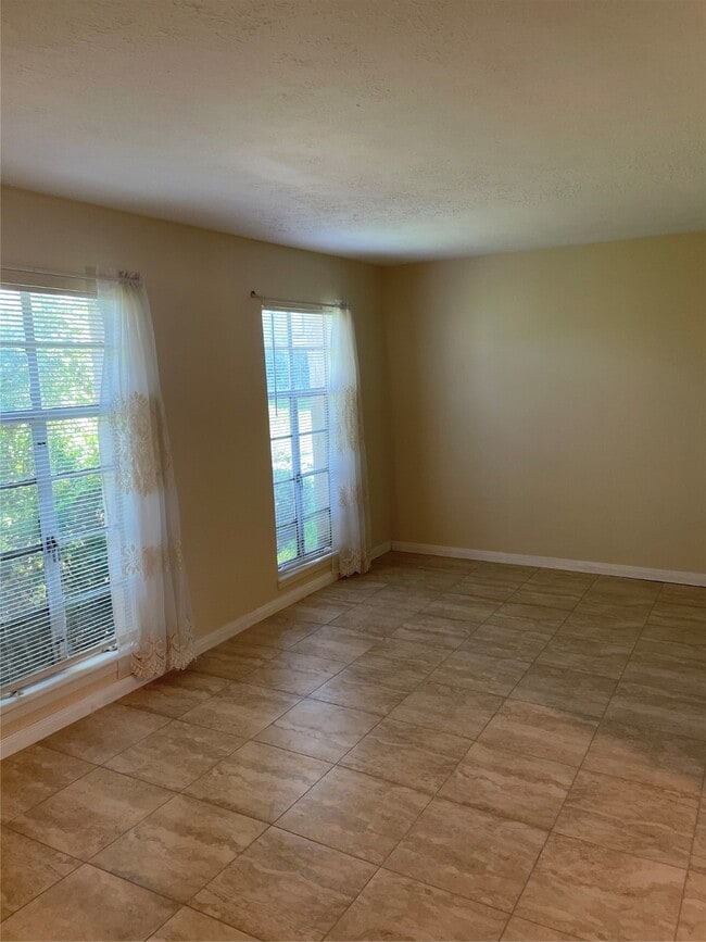 Photo - 7051 Chasewood Dr