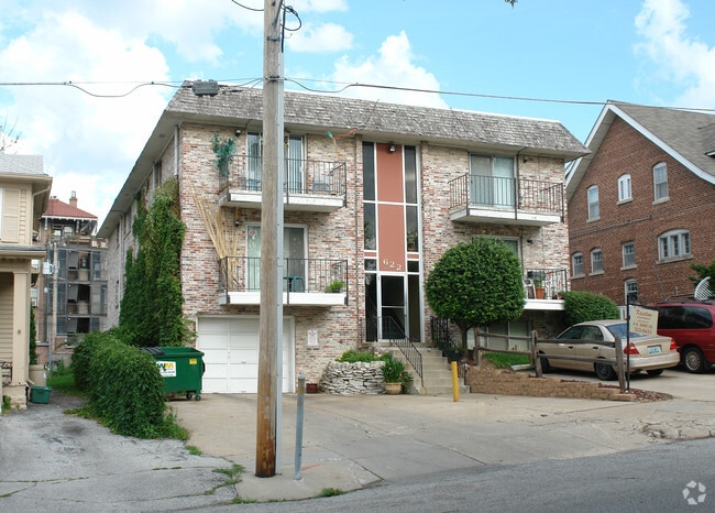 Building Photo - University Villas Rental