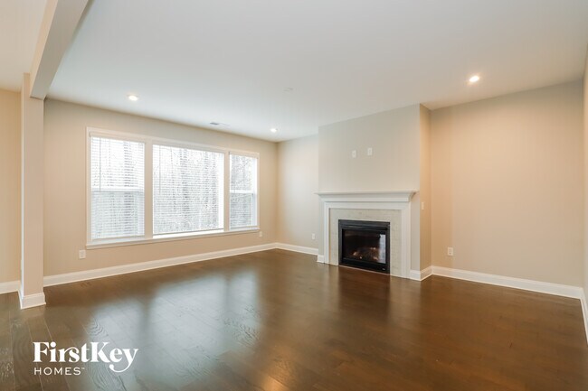 Photo - 393 Floating Leaf Way