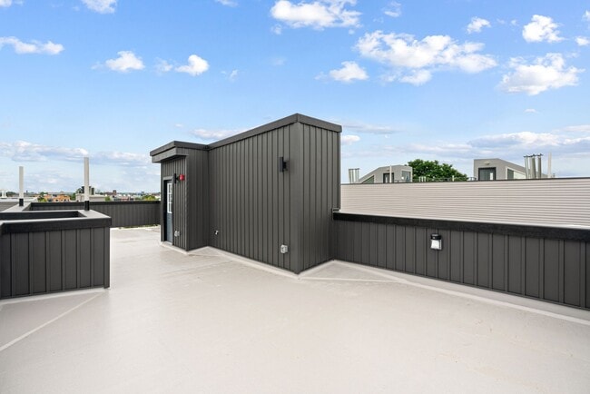 Photo - 1947 N Marshall St Unidad 3