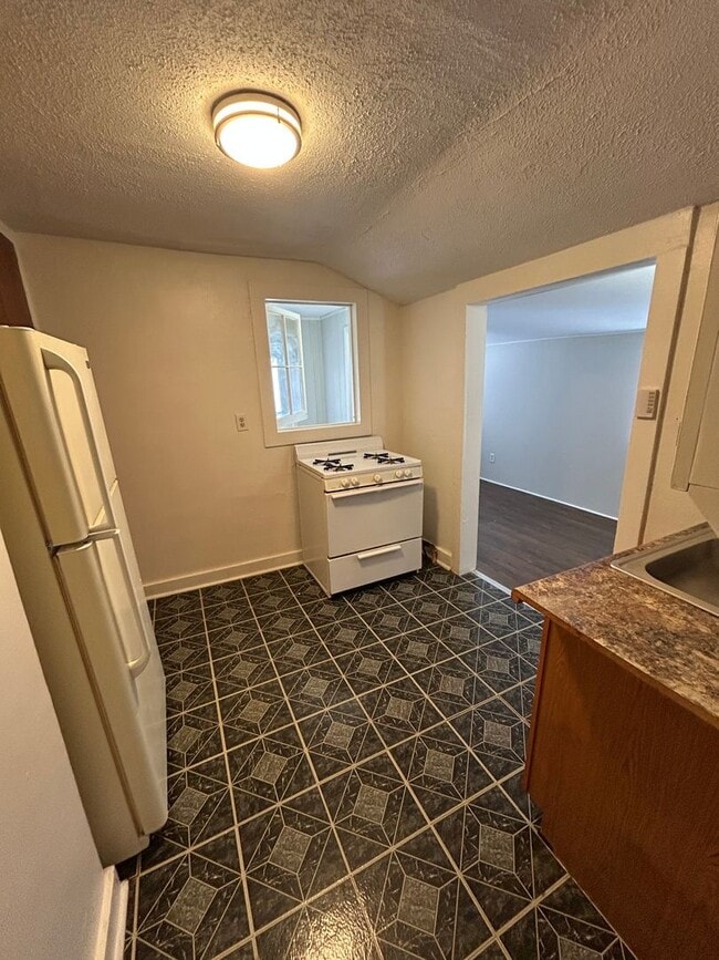 Photo - 910-914 N 11th Street Unidad 914 N 11th Street #2