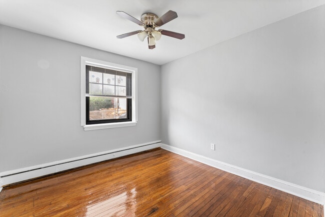 Girard Court Apartments