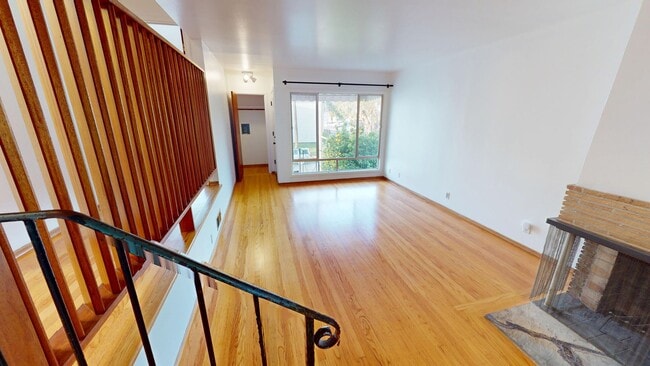 Building Photo - Nicely Updated 2 bedroom San Bruno single-family home w. garage, yard, laundry