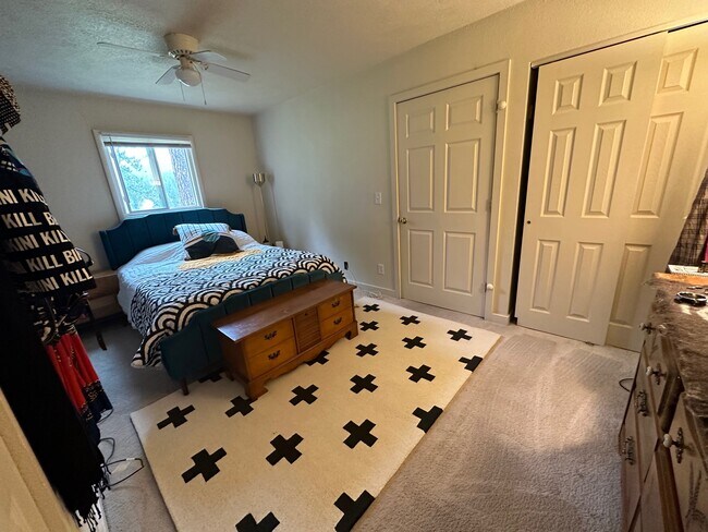 Photo - 17520 6 Mile Rd