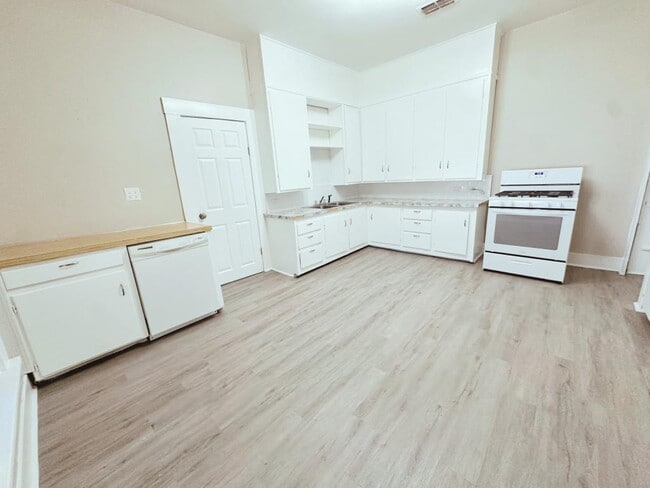 Photo - 1016 Sulphur Springs Rd