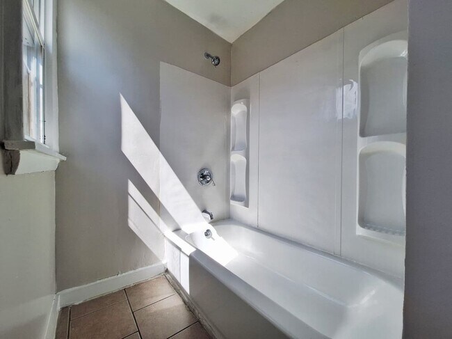 Photo - 241 W Ivy St Unidad #3