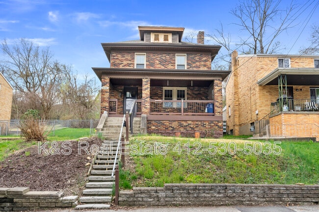 Photo - 134 Groveland St House
