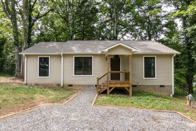 Building Photo - 15 Sand Hill School Rd