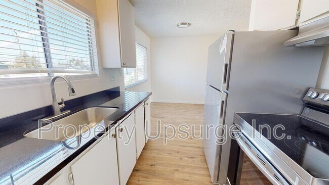 Photo - 1710 Bruce St