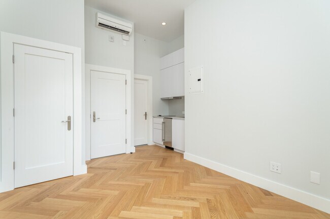 Photo - 461 Massachusetts Ave Condo