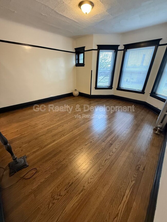 Photo - 1450 E Marquette Rd Unit 3