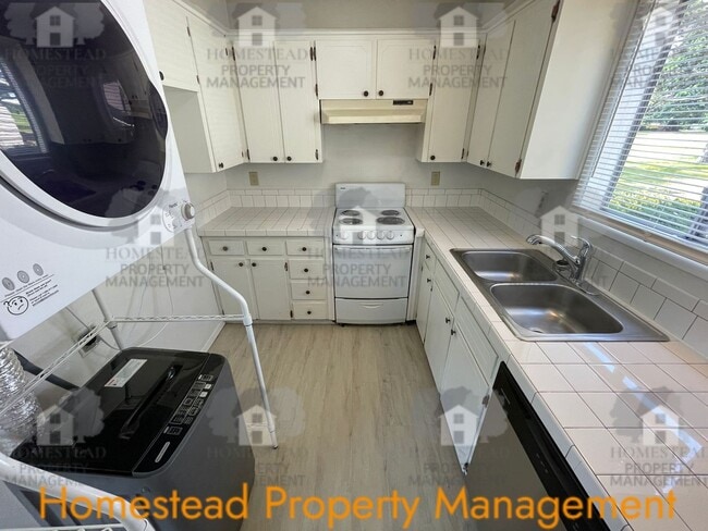 Photo - 3822-3828 Bayonne Dr SE Unit 3828 Bayonne Dr. SE
