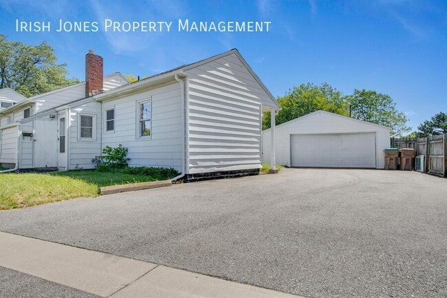 Photo - 1 Idlebrook Dr