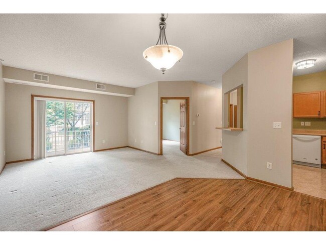 Photo - 114200 Hundertmark Rd W Unit 110