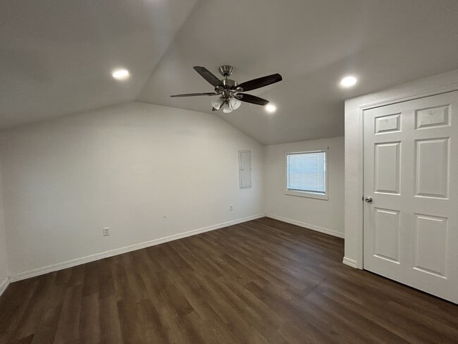 Photo - 21922 Branson Rd