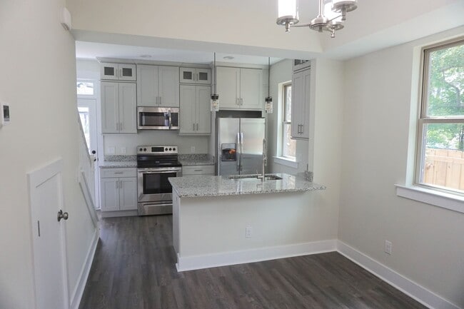 Photo - 2 BED | 2 BATH | GATED BACKYARD | MIDTOWN