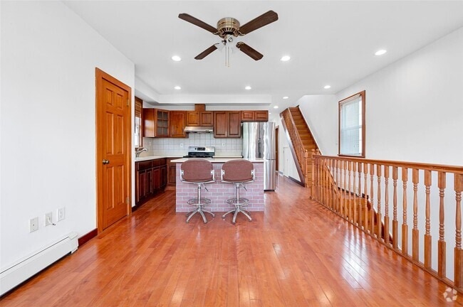 Building Photo - 38-42-42 216th St Unit 2 Rental