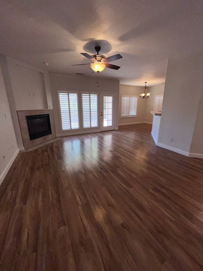 Photo - NICE HOME IN ORANGEVALE!!