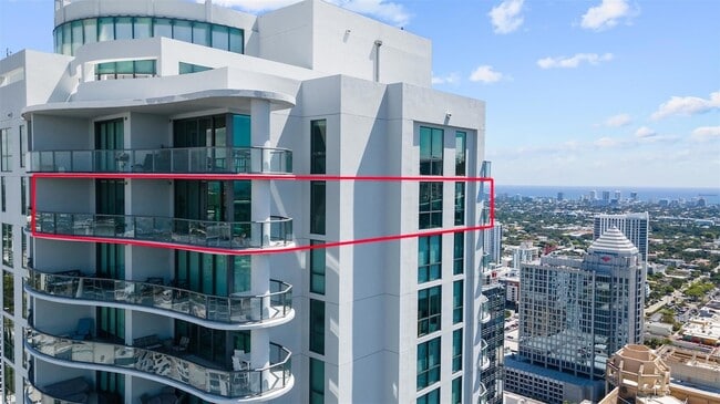 Building Photo - 100 E Las Olas Blvd Unit 4504 Rental