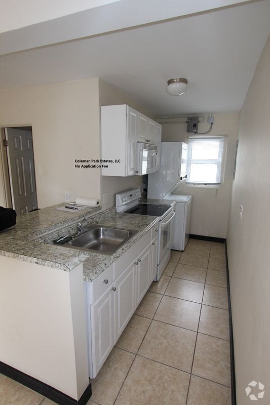 Building Photo - 1125 21st St Rental