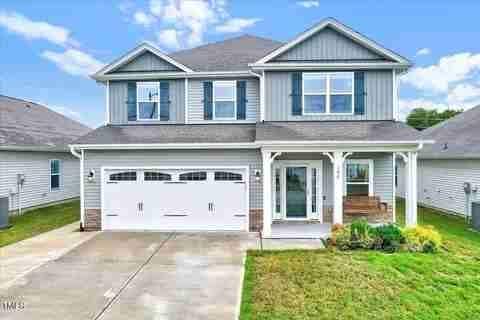 Photo - 106 Boomer St