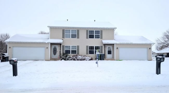 Photo - 728 S Main St