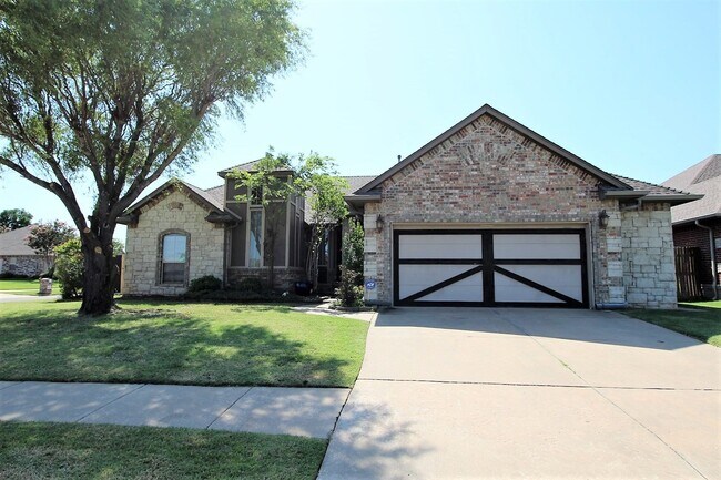 Building Photo - Beautiful 4 Bed 2 Bath in Edmond